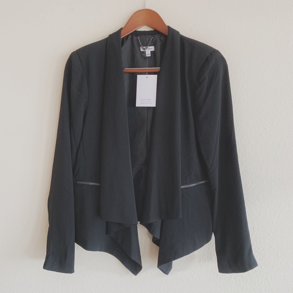 NEW!! Love, Fire Drape Blazer✨